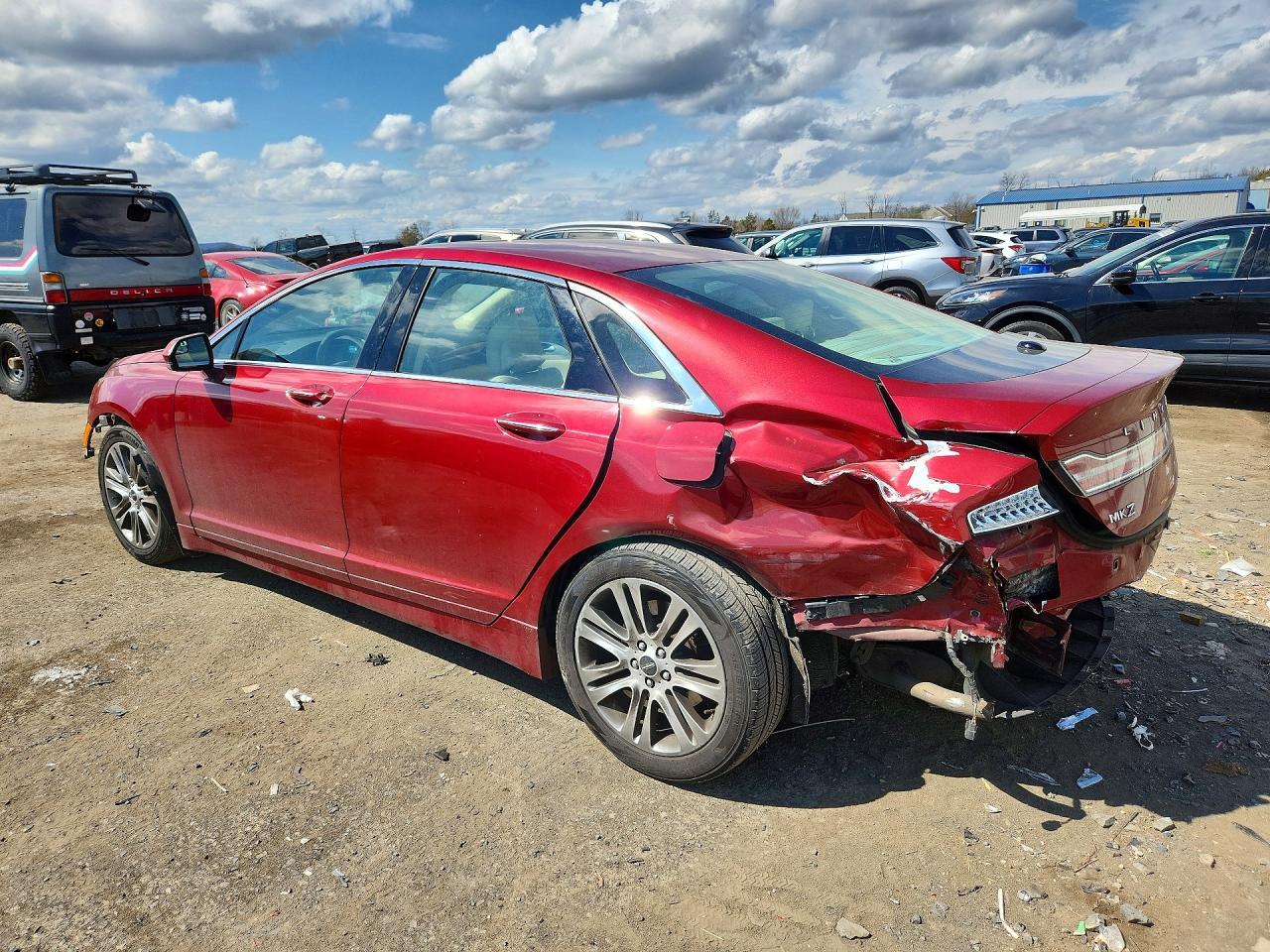 2013 Lincoln Townhouse Mkz - Image 2