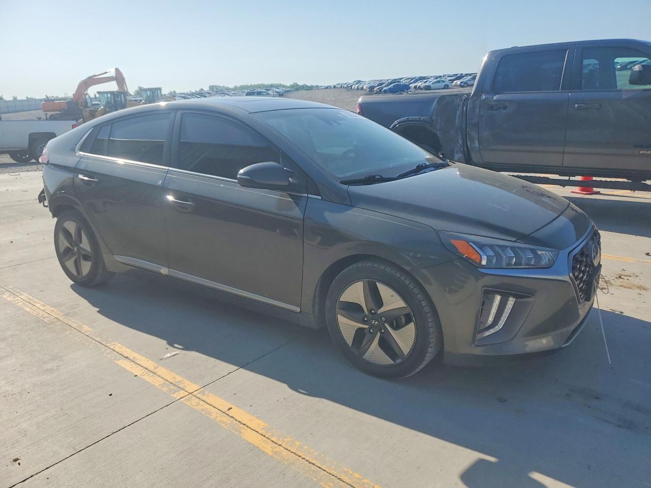 2021 Hyundai Ioniq Hybrid Sel - Image 4
