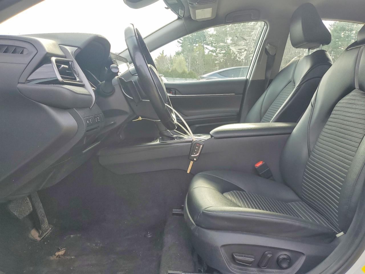 2022 Toyota Camry Se - Фото 7