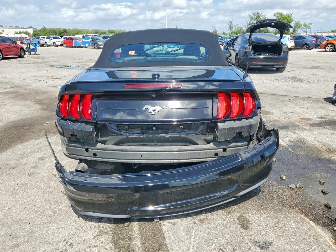 2022 Ford Mustang - Фото 6