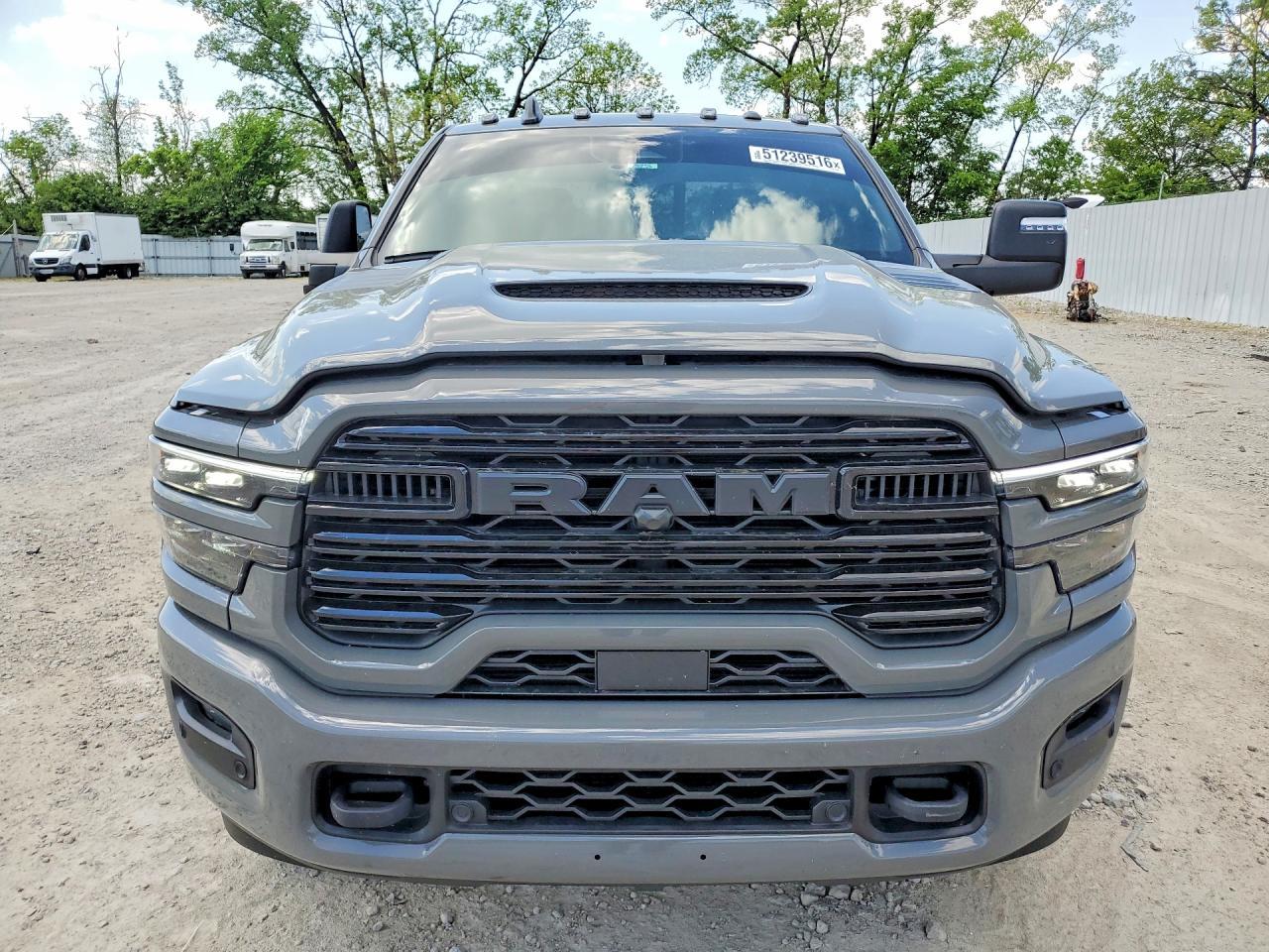 2026 Ram 3500 Laramie - Фото 5