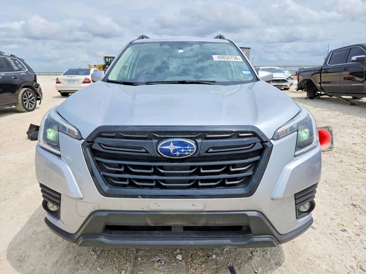 2024 Subaru Forester Premium - Image 5