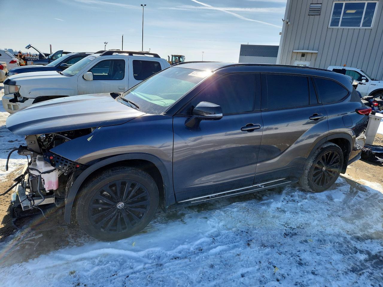 2023 Toyota Highlander L
