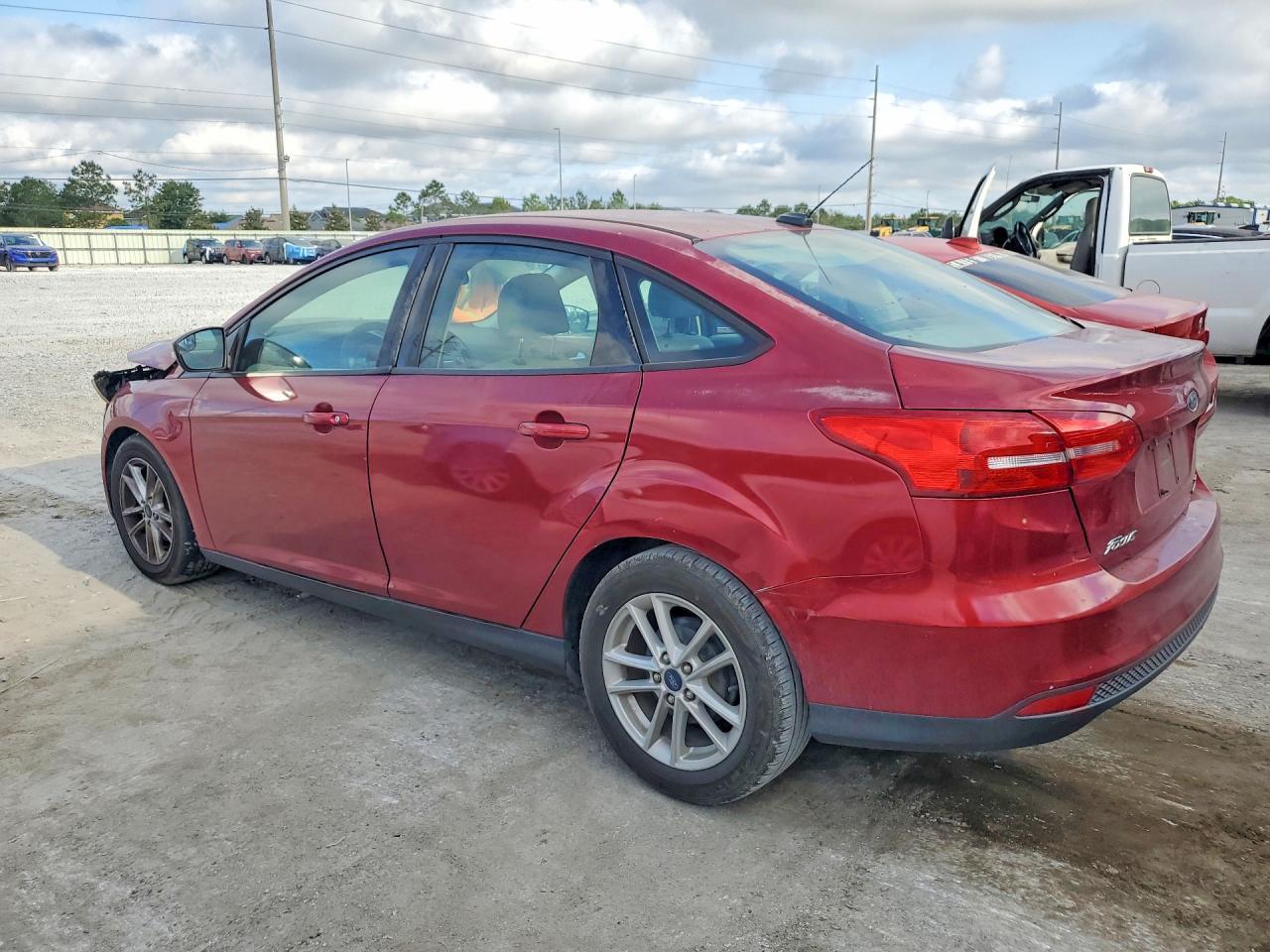 2016 Ford Focus Se - Image 2