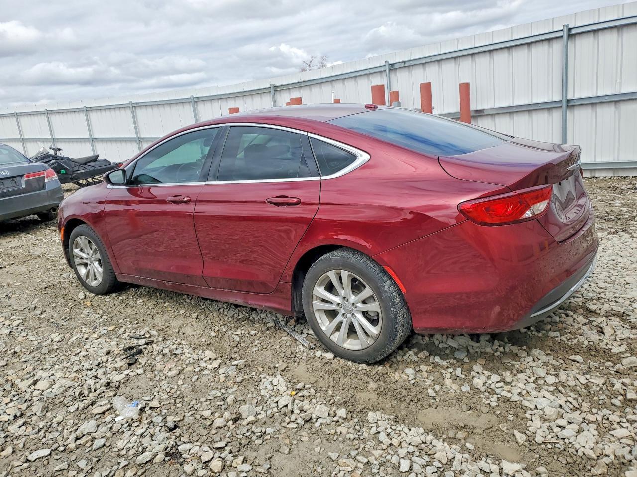 2016 Chrysler 200 Limited - Фото 3