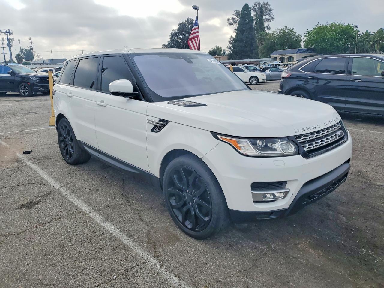 2017 Land Rover Range Rover Sport Hse - Image 4