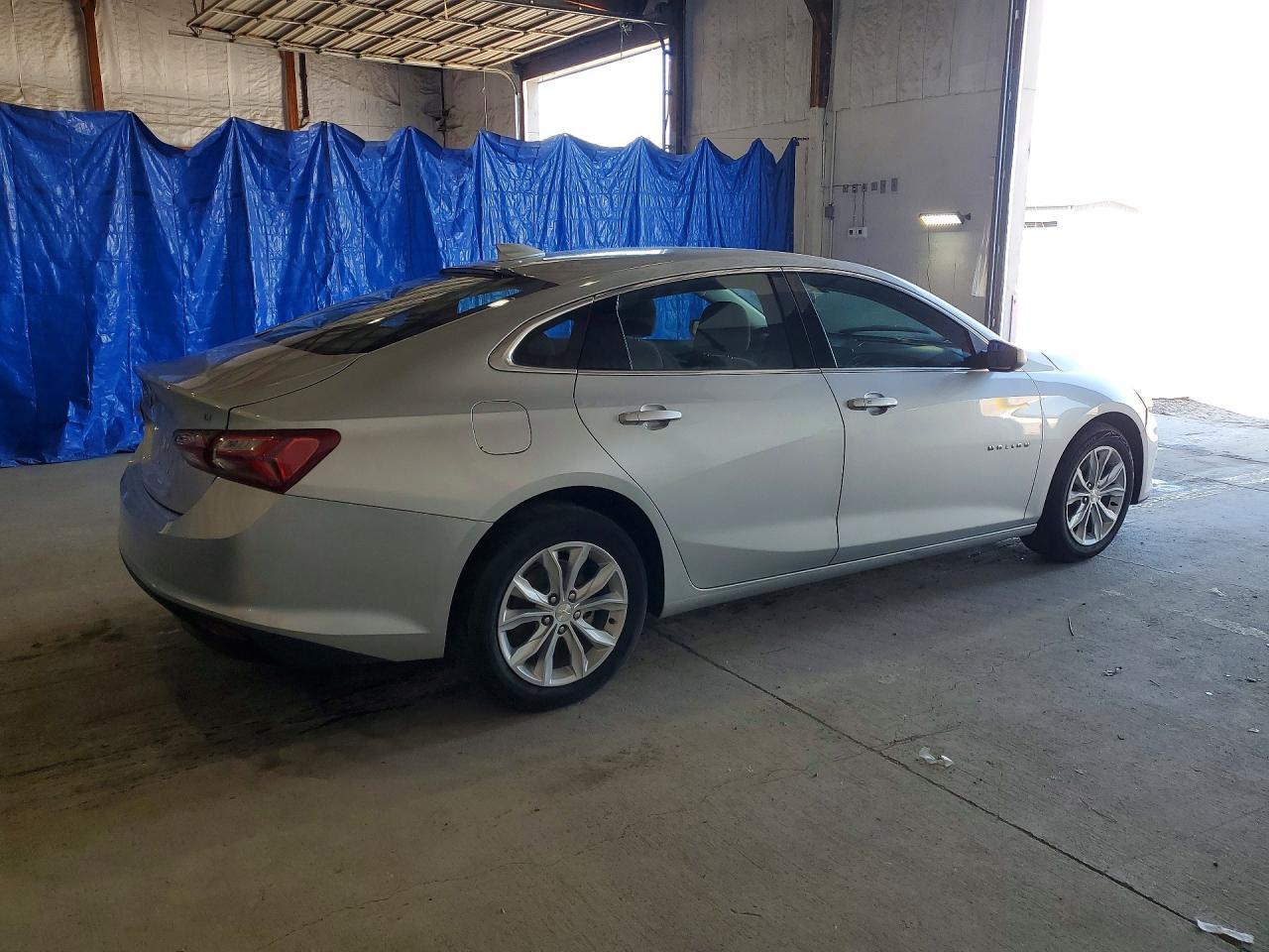 2022 Chevrolet Malibu Lt - Фото 3