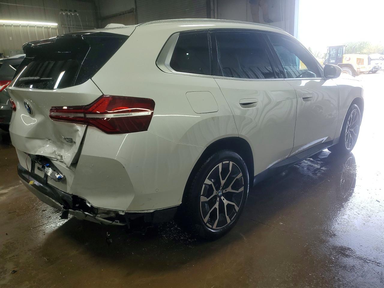 2025 BMW X3 30 xDrive - Image 3