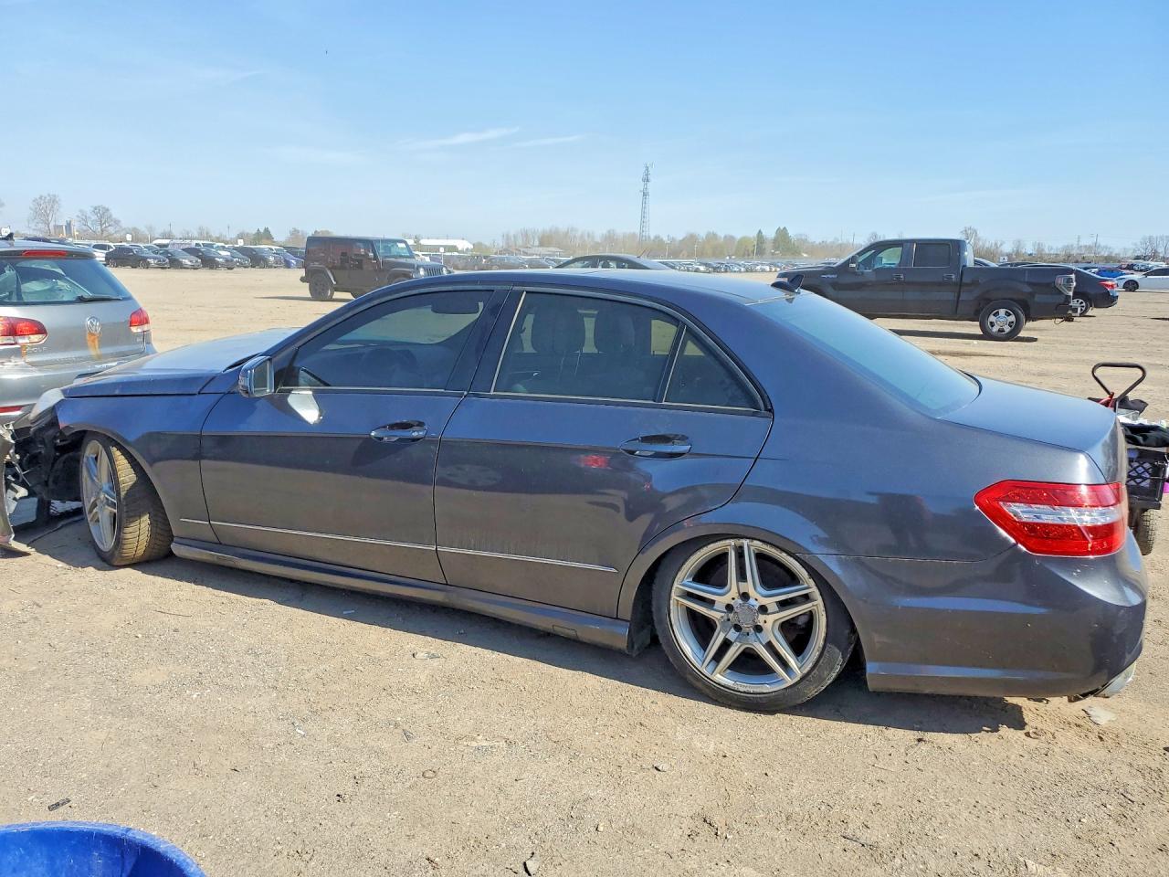 2011 Mercedes-Benz E 550 4Matic - Фото 2