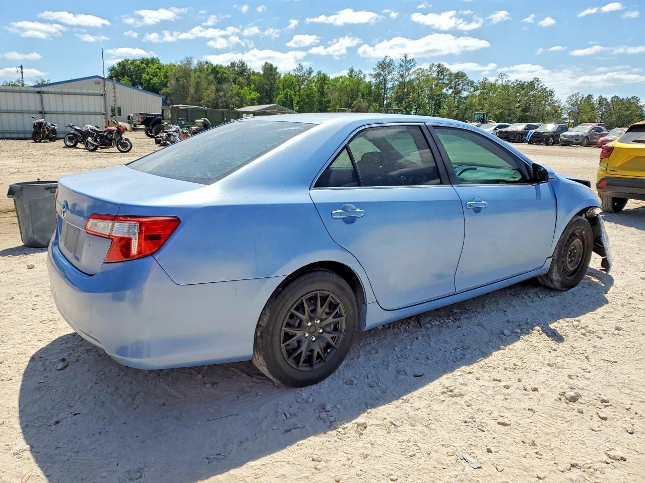 2012 Toyota Camry L - Image 3