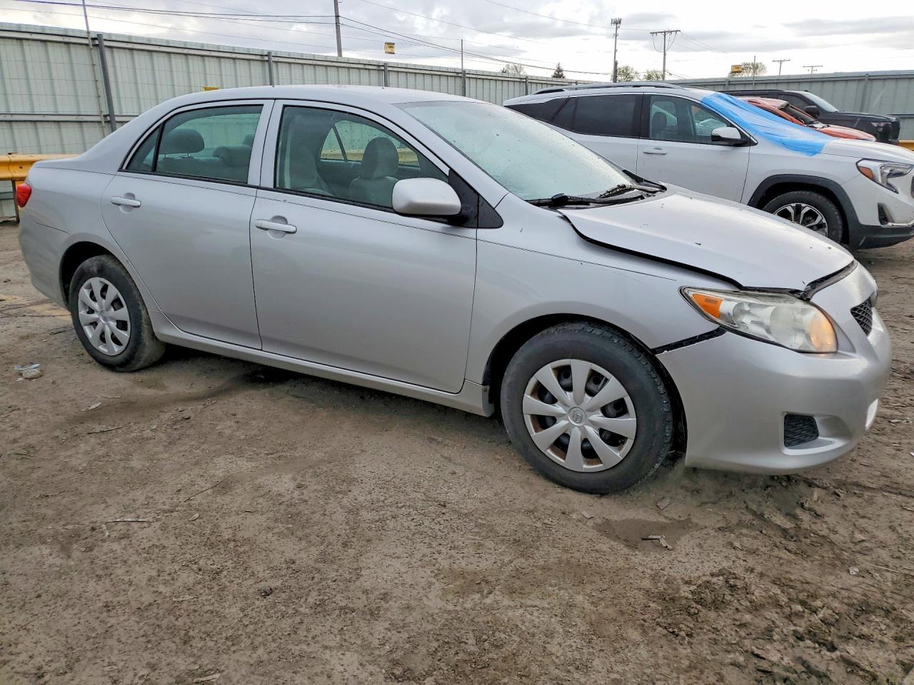 2010 Toyota Corolla Le - Фото 4