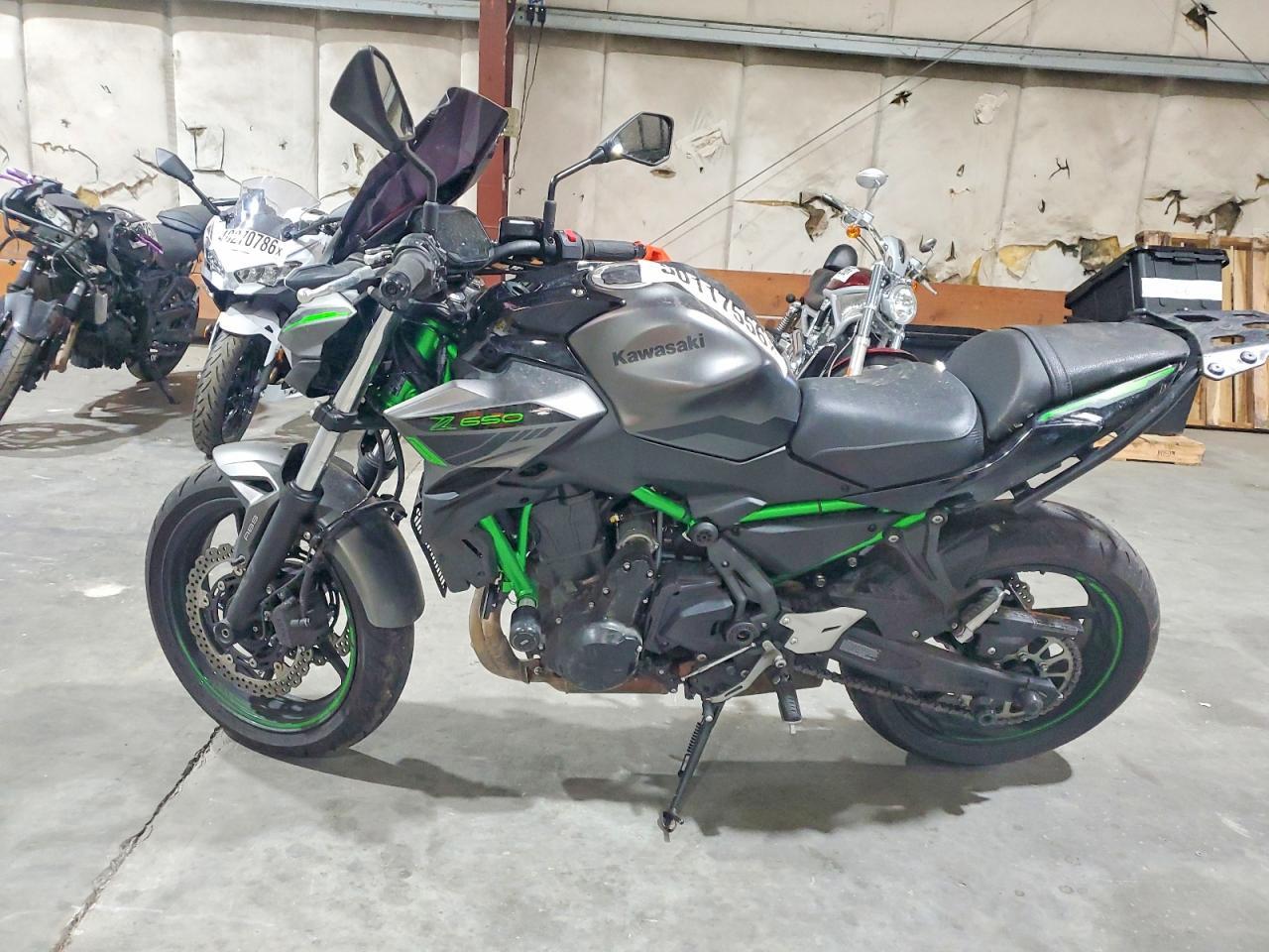 2023 Kawasaki Er650 N - Фото 3