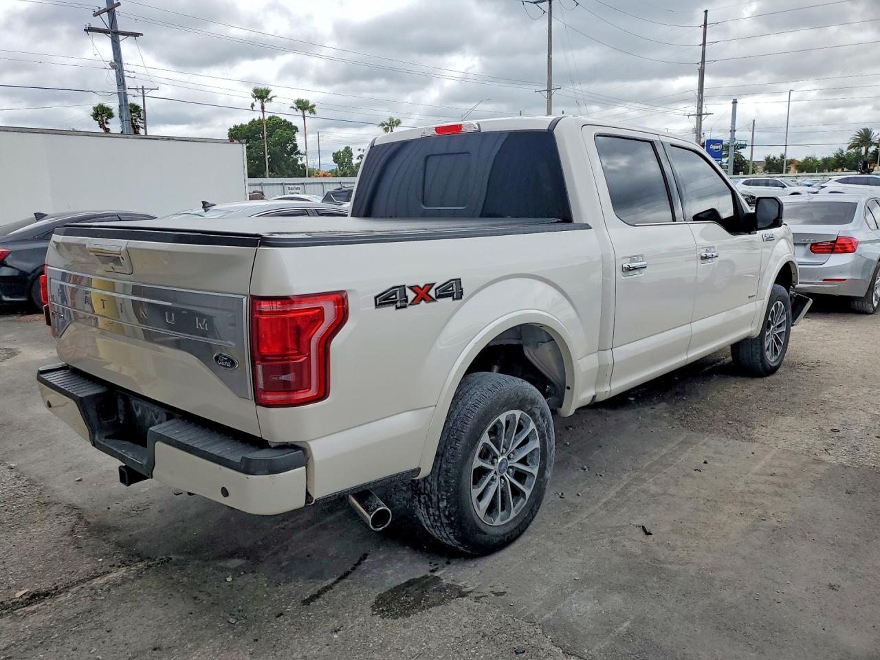 2015 Ford F150 Supercrew - Фото 3