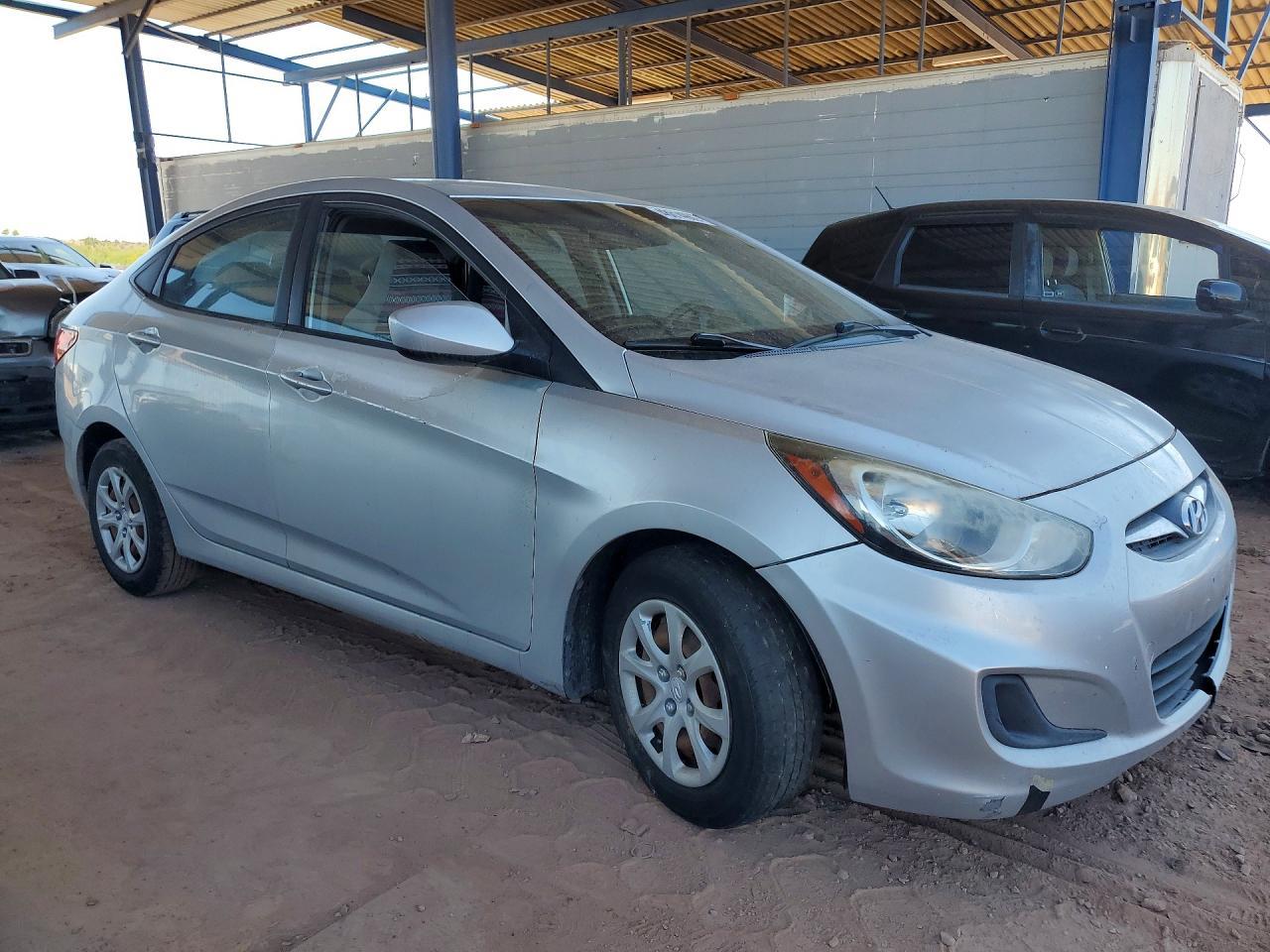 2014 Hyundai Accent Gls - Фото 4