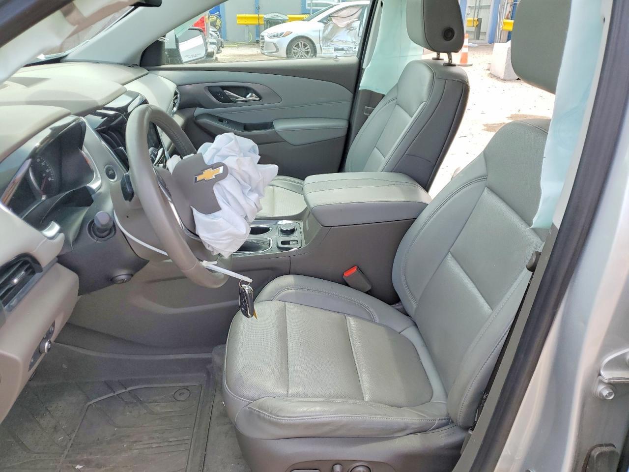 2018 Chevrolet Traverse Premier - Фото 7