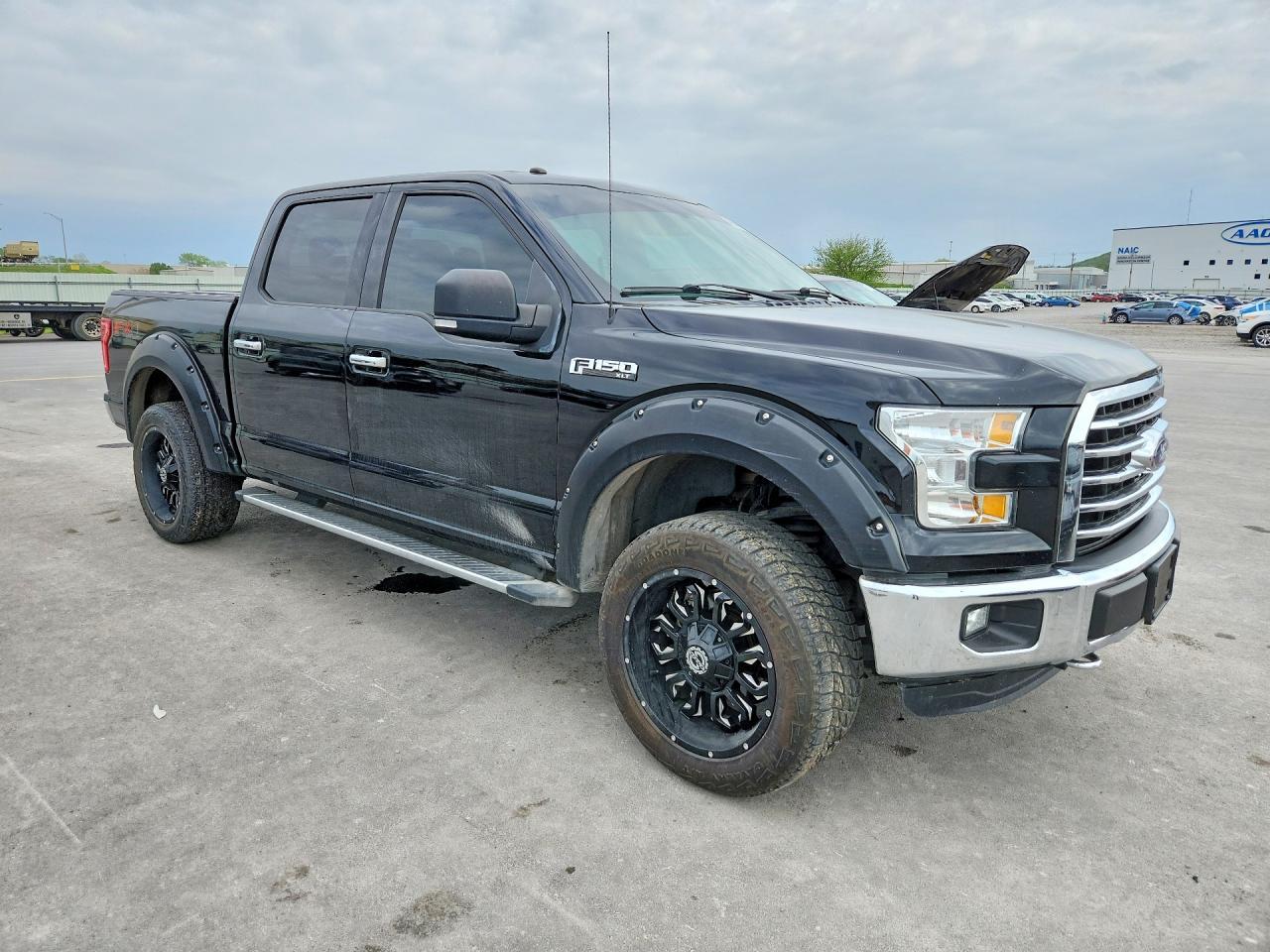 2016 Ford F150 Supercrew - Image 4