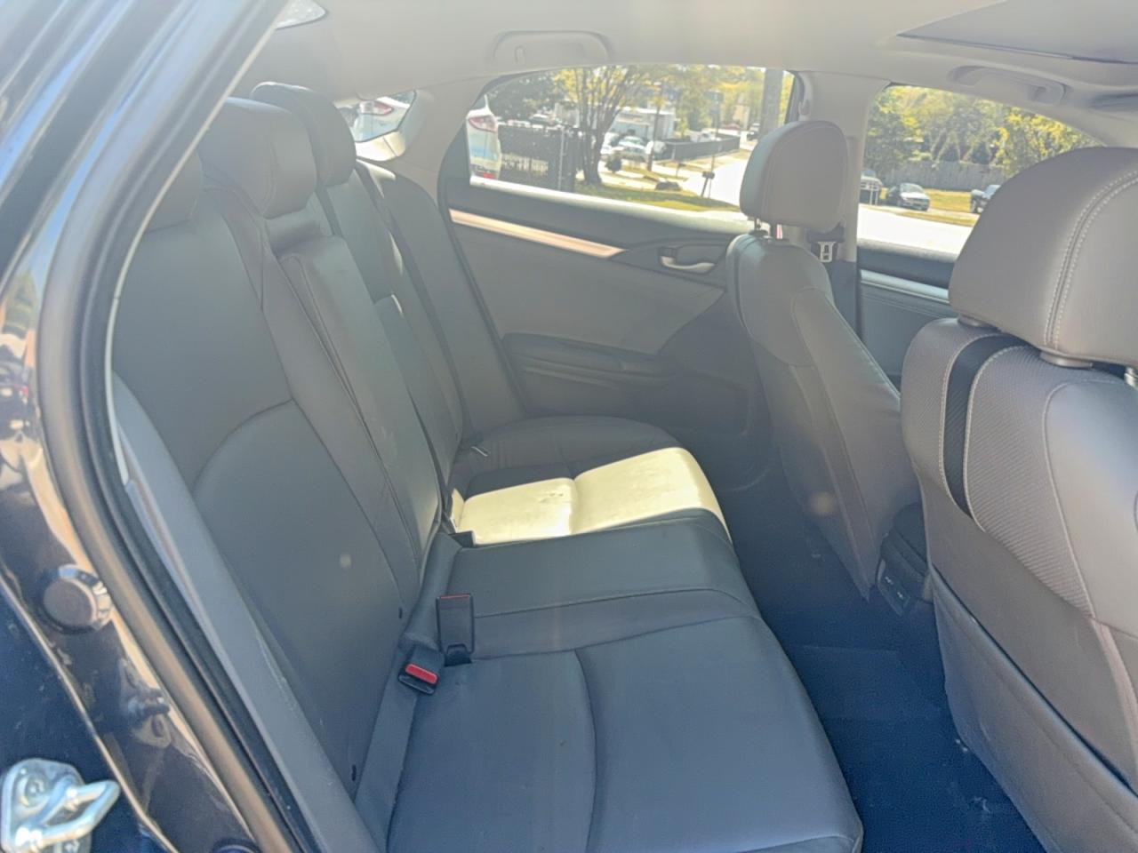 2018 Honda Civic Touring - Image 6