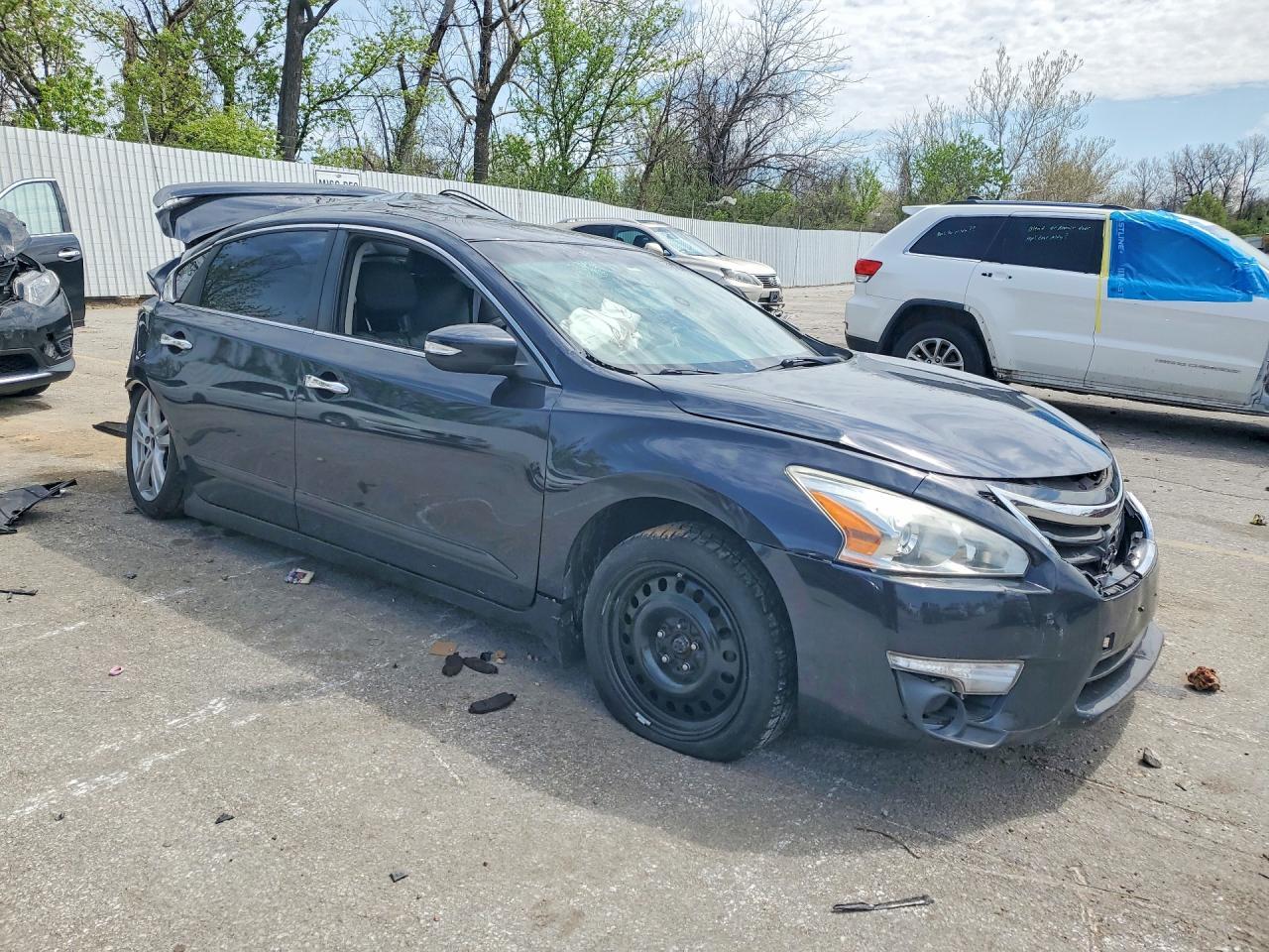 2015 Nissan Altima - Фото 4