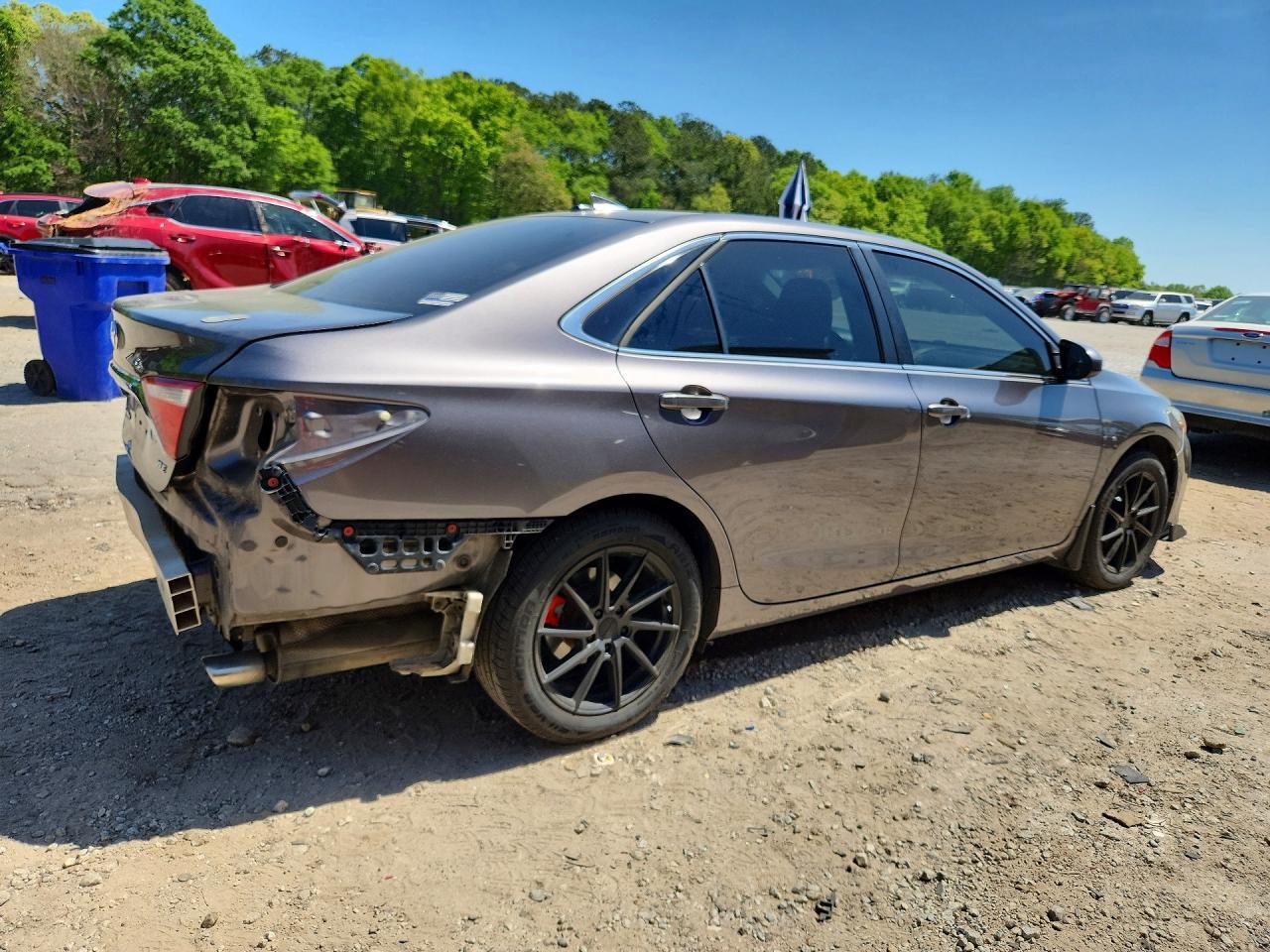 2015 Toyota Camry Xle - Image 3