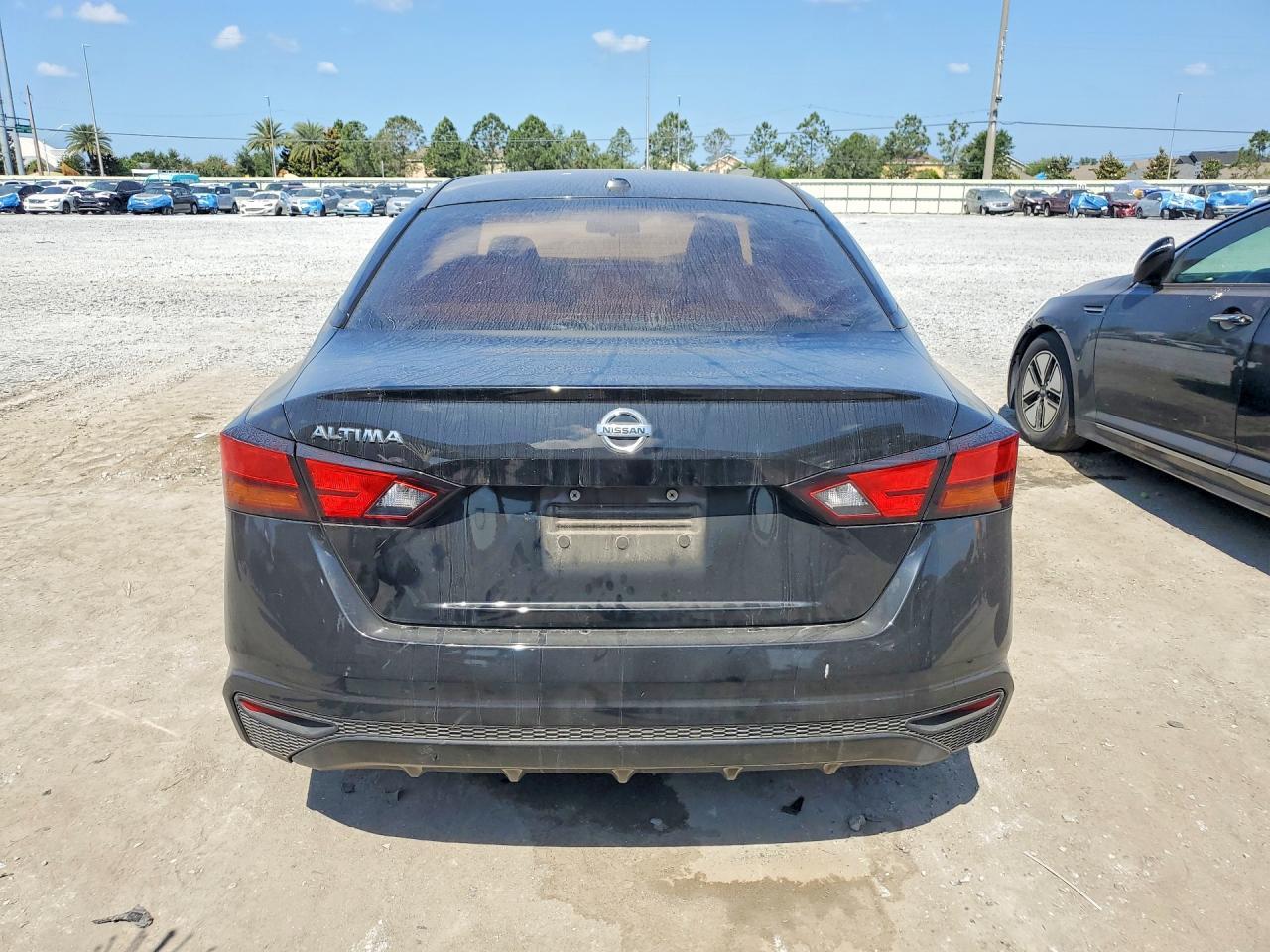 2020 Nissan Altima S - Image 6