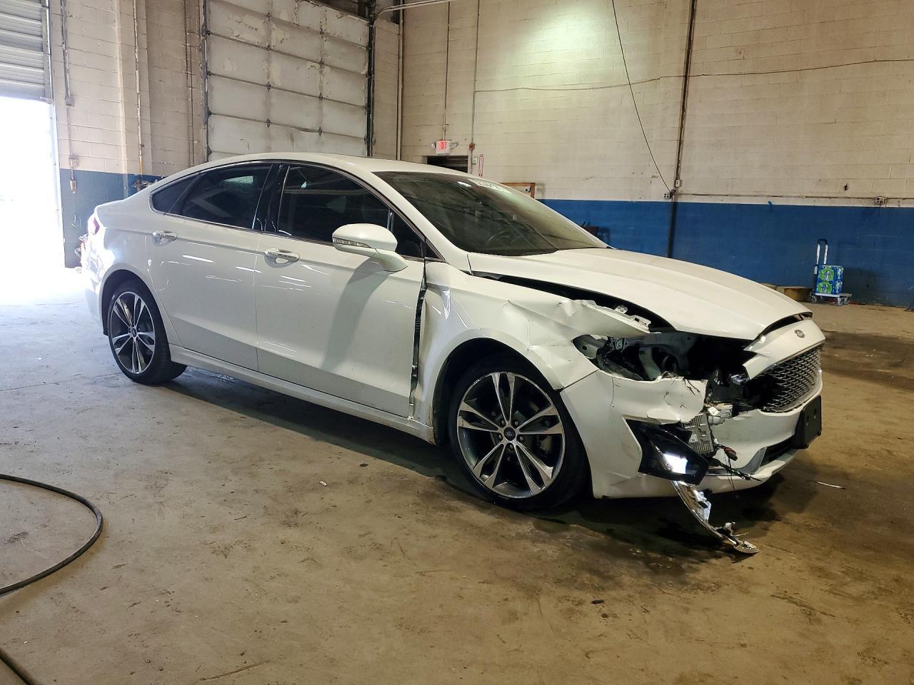 2020 Ford Fusion Titanium - Фото 4