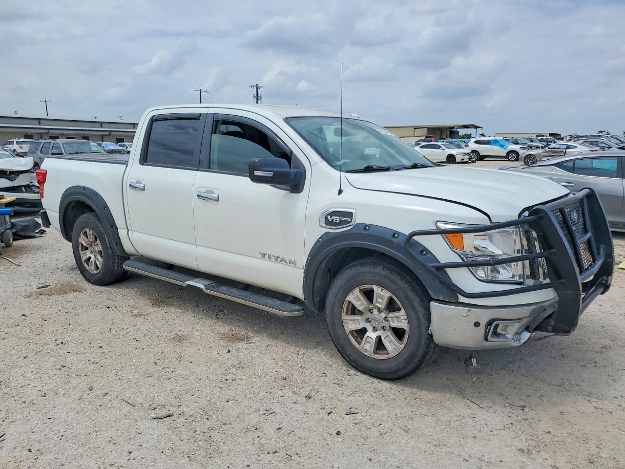 2017 Nissan Titan Sv - Фото 4