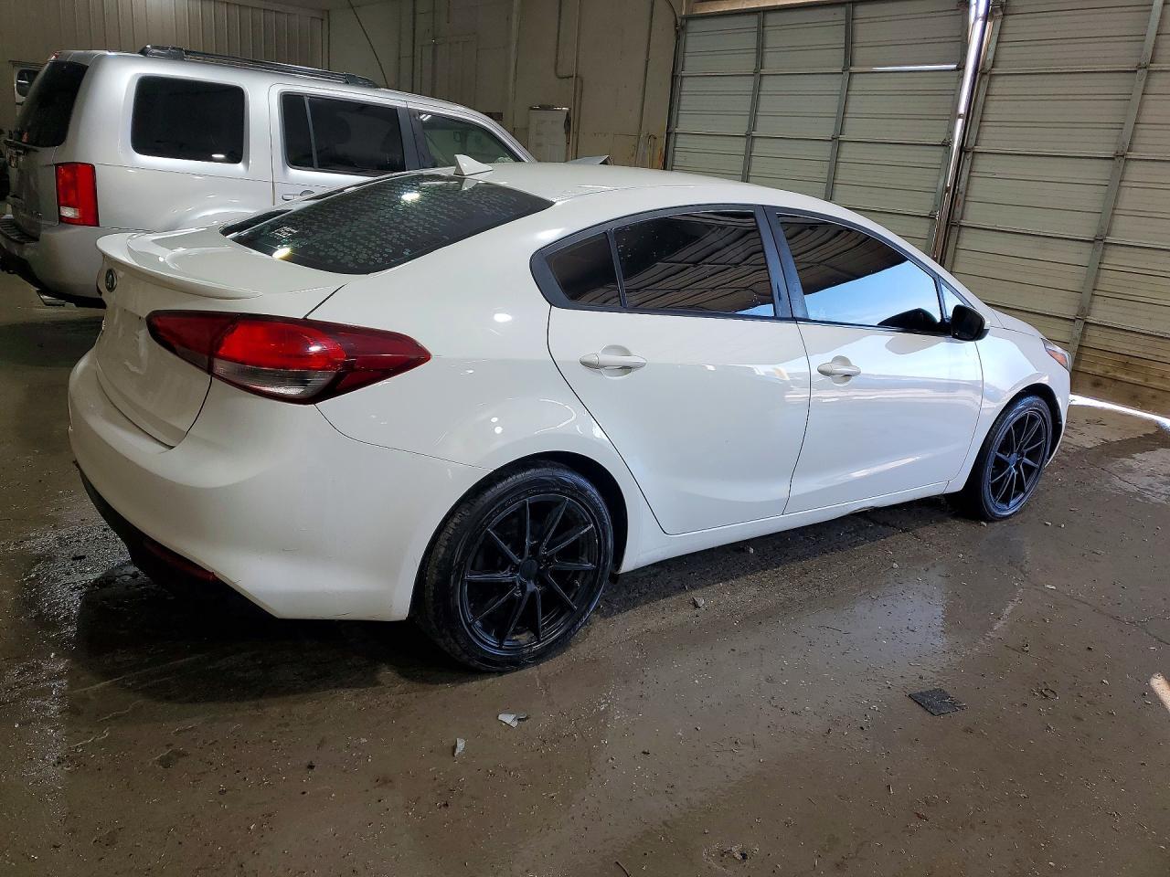 2017 Kia Forte Lx - Фото 3