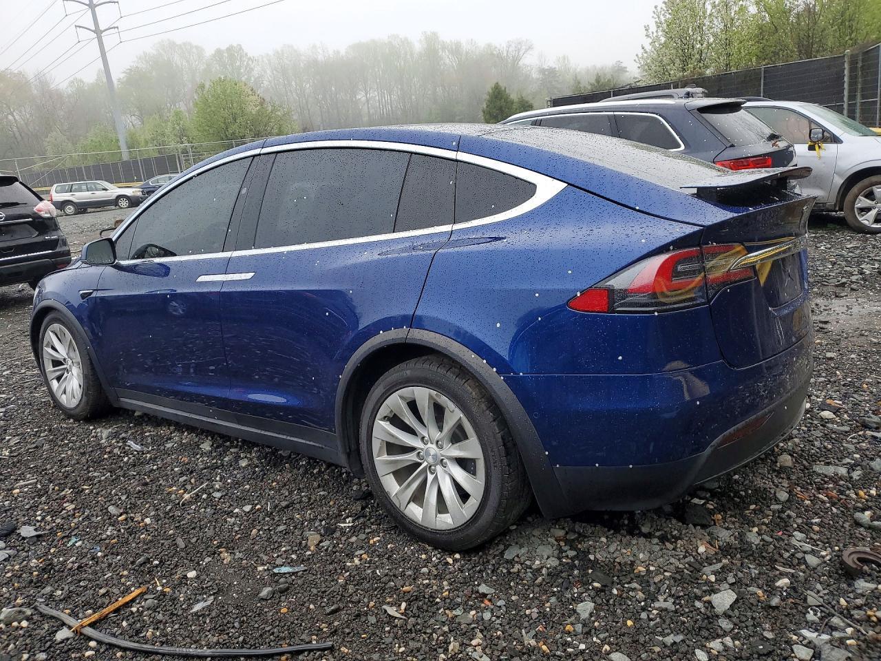 2019 Tesla Model X - Image 2