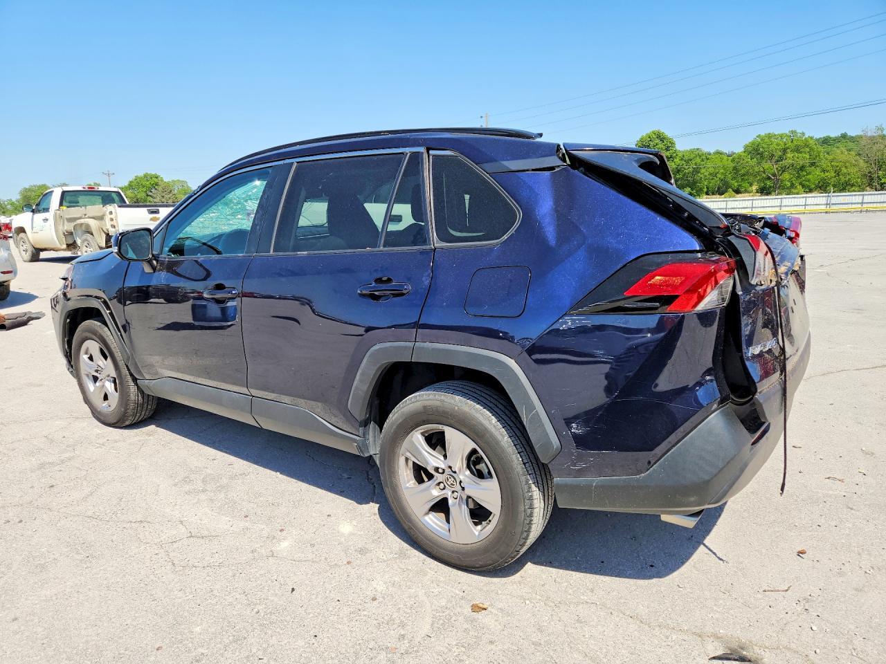 2022 Toyota Rav4 Xle - Image 2