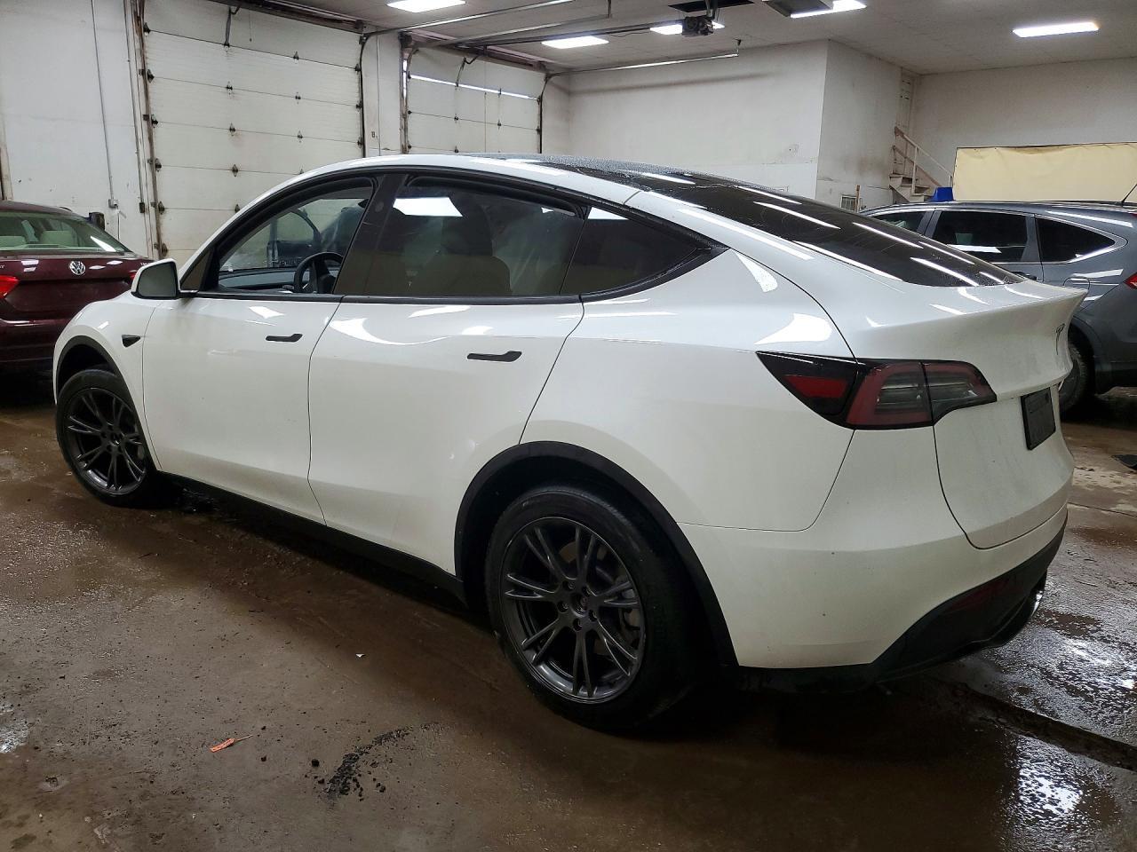 2024 Tesla Model Y - Image 2