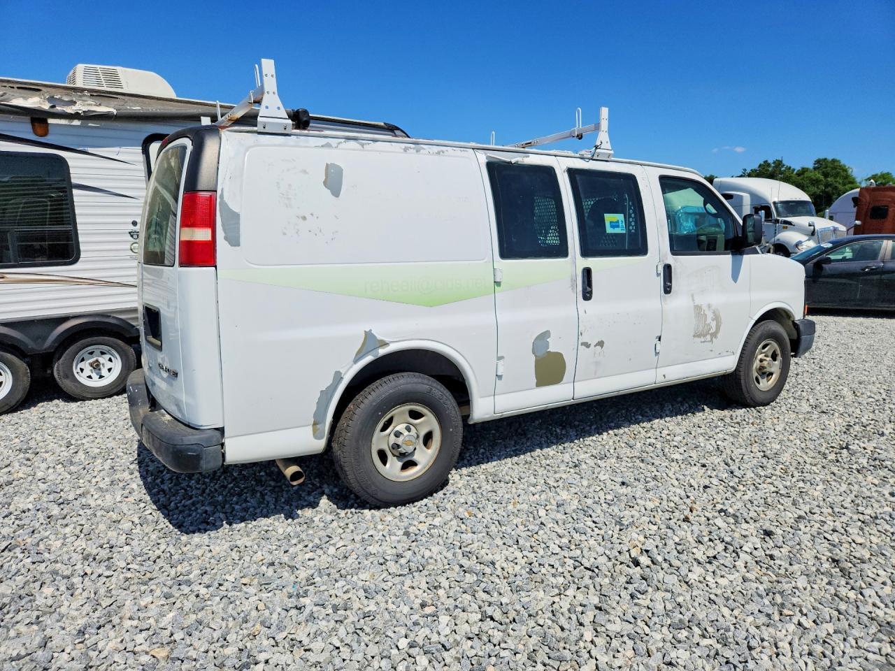 2005 Chevrolet Express 1500 Utility / Service Van - Image 3