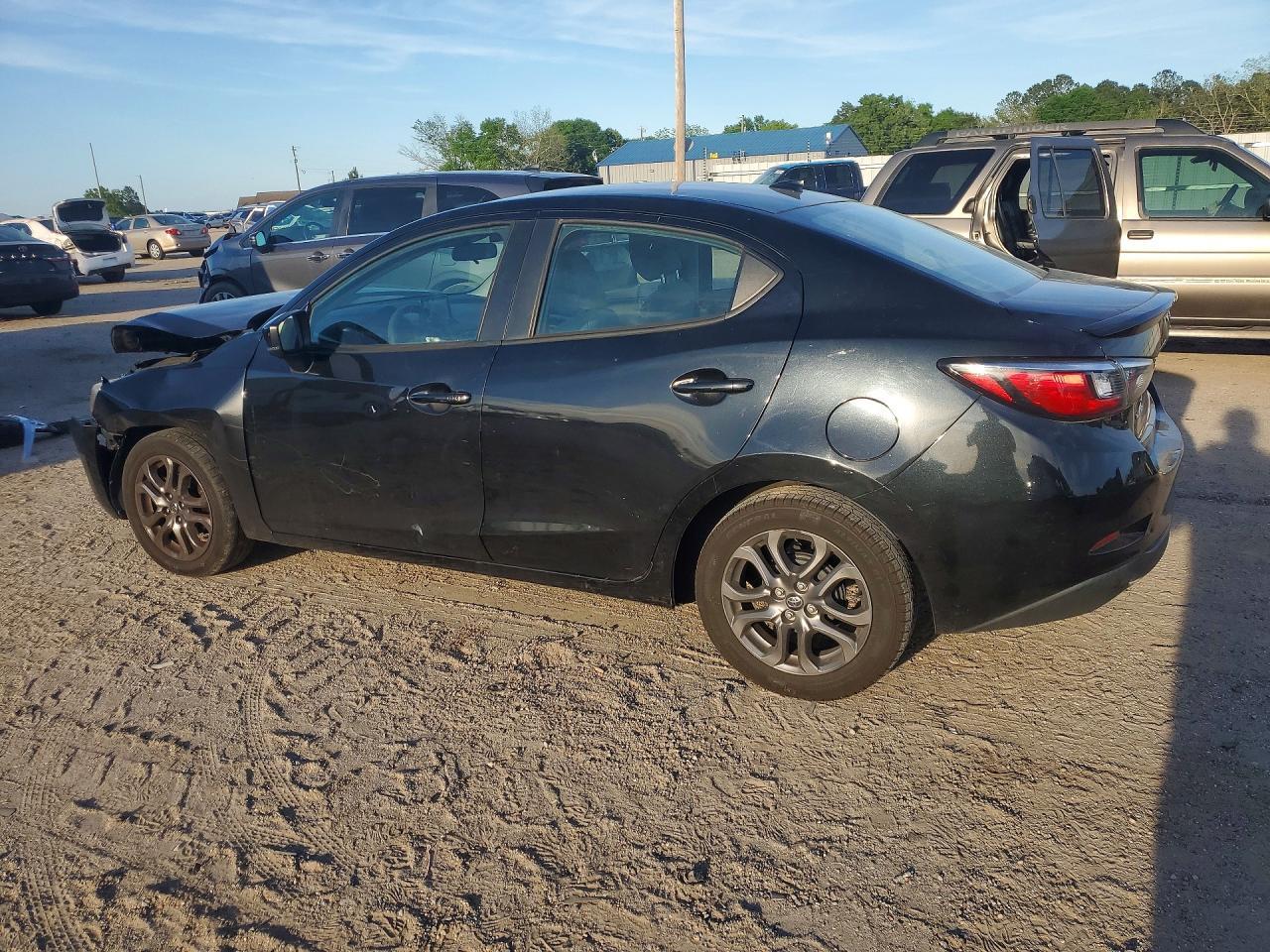 2019 Toyota Yaris Le - Фото 2