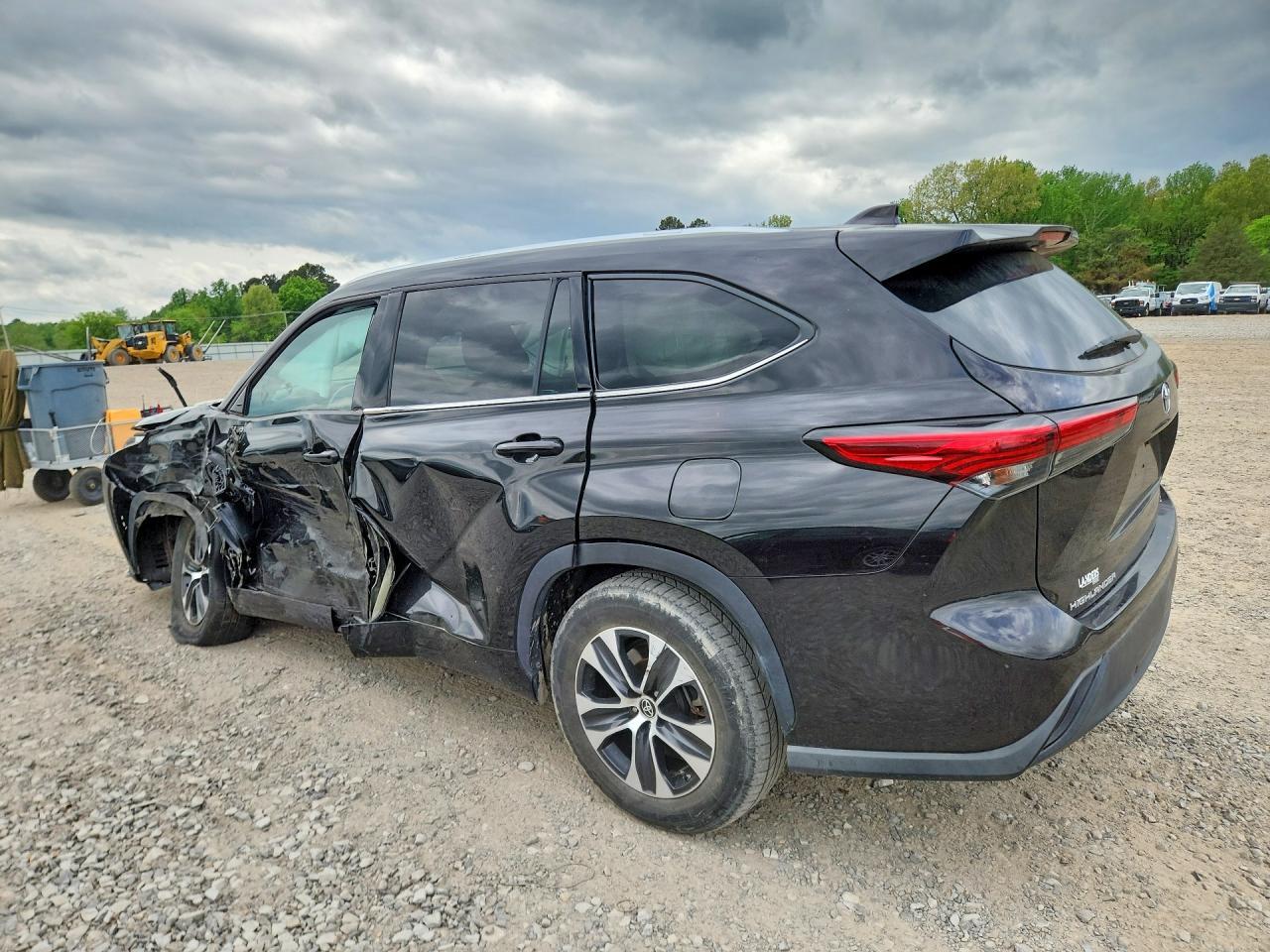 2021 Toyota Highlander Xle - Фото 2