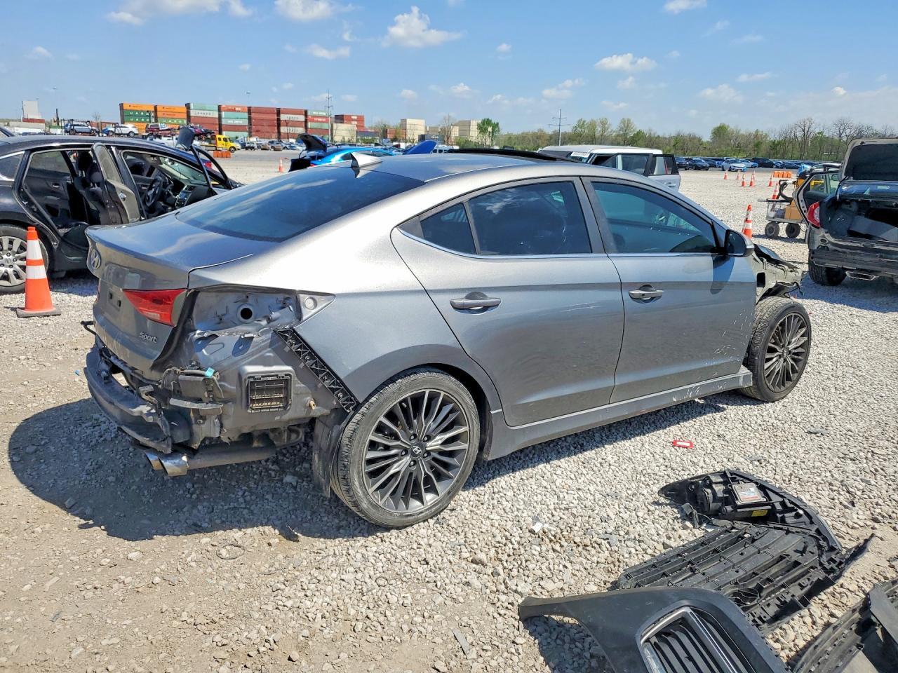 2018 Hyundai Elantra Sport - Фото 3