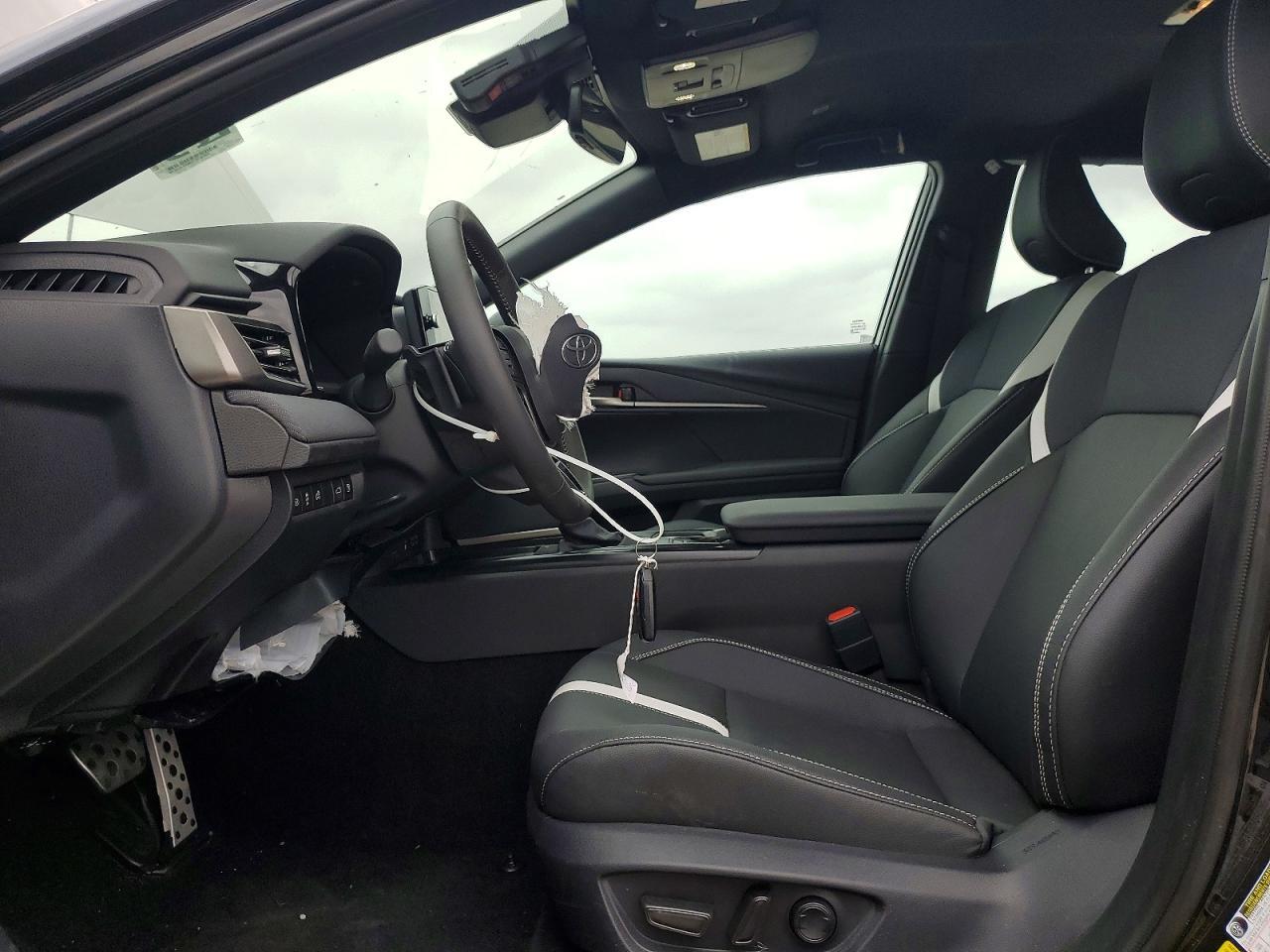 2026 Toyota Camry Se - Image 7