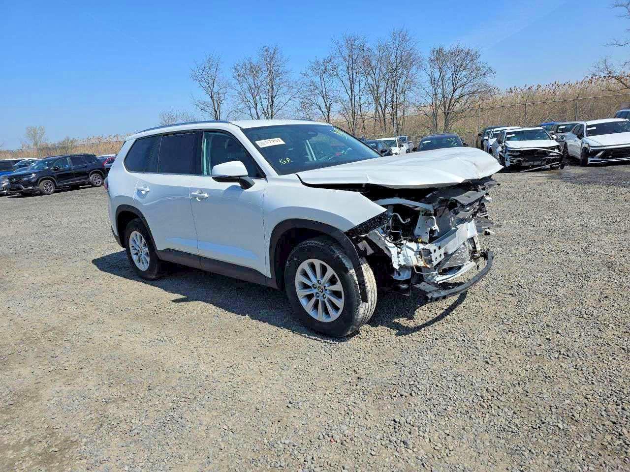 2024 Toyota Grand Highlander Xle - Image 3