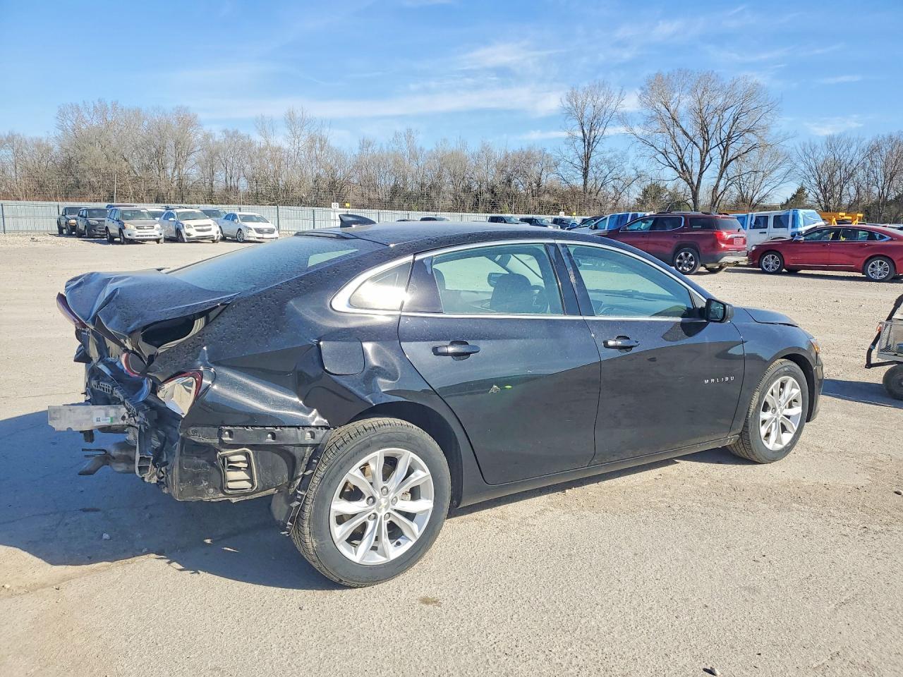 2021 Chevrolet Malibu - Image 3