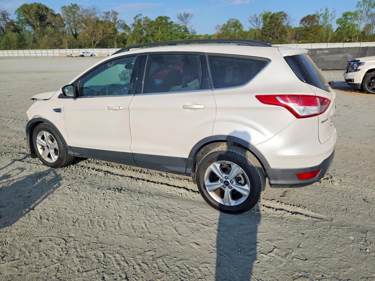 2016 Ford Escape Se - Фото 2