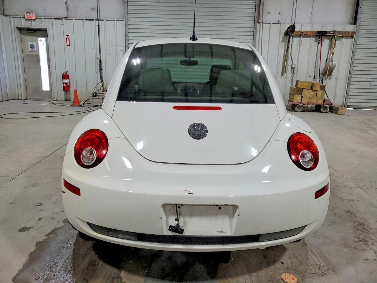 2008 Volkswagen New Beetle Triple White - Фото 6