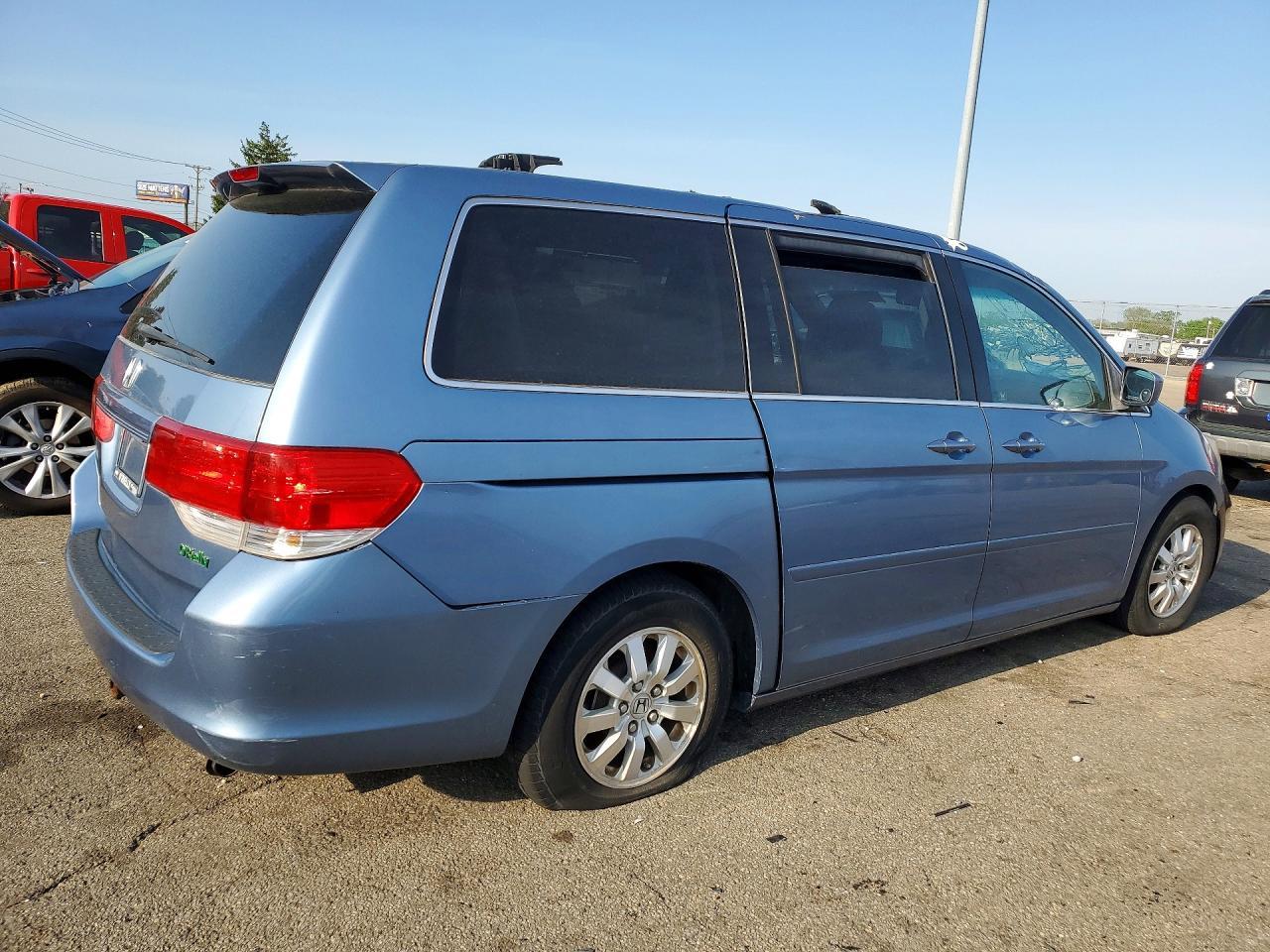 2008 Honda Odyssey Ex - Image 3