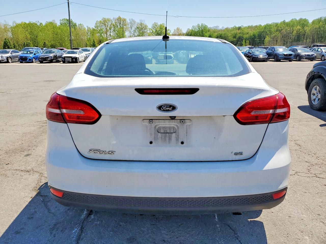 2016 Ford Focus Se - Фото 6