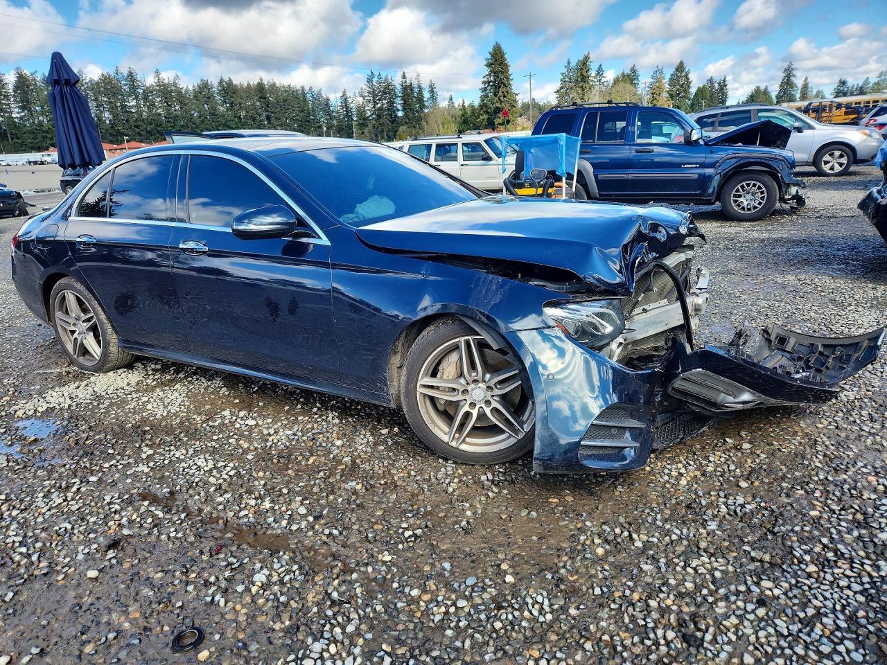 2017 Mercedes-Benz E Class - Фото 4