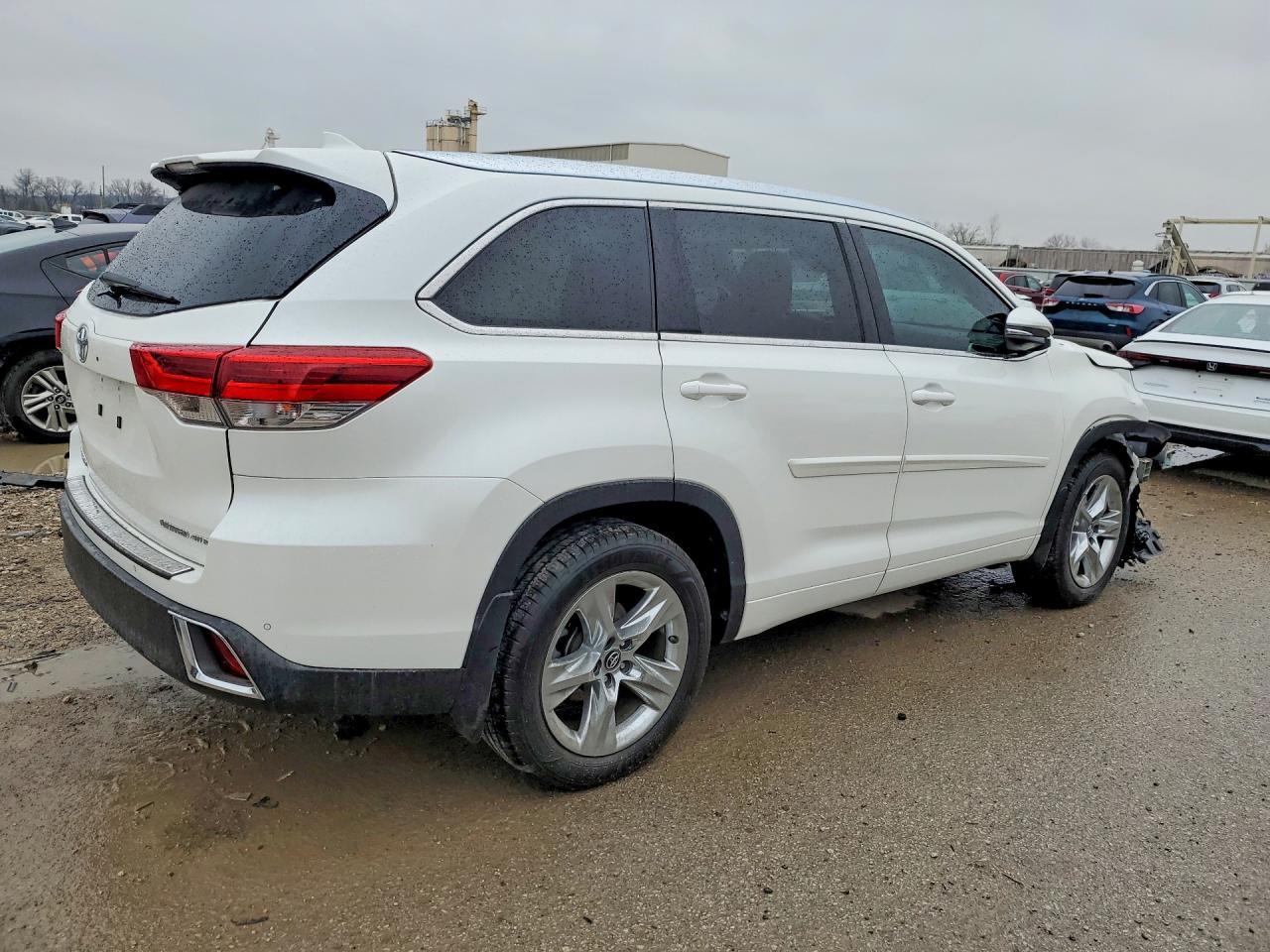 2018 Toyota Highlander Limited - Фото 3
