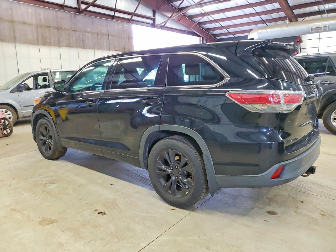 2014 Toyota Highlander Le Plus - Фото 2