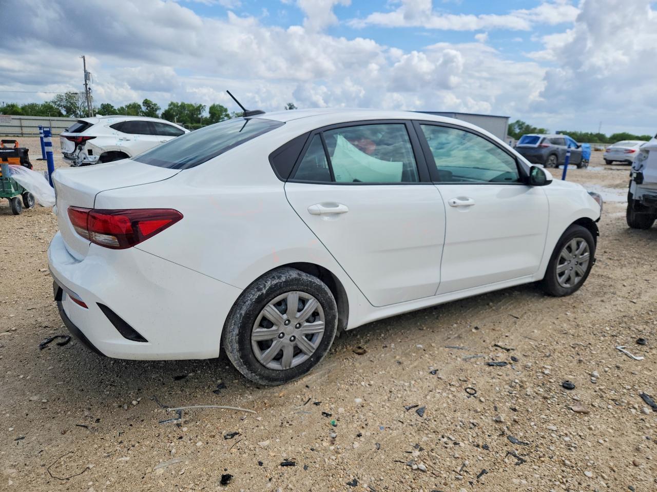 2023 Kia Rio Lx - Фото 3