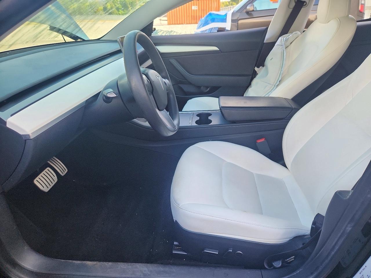 2023 Tesla Model 3 - Фото 7