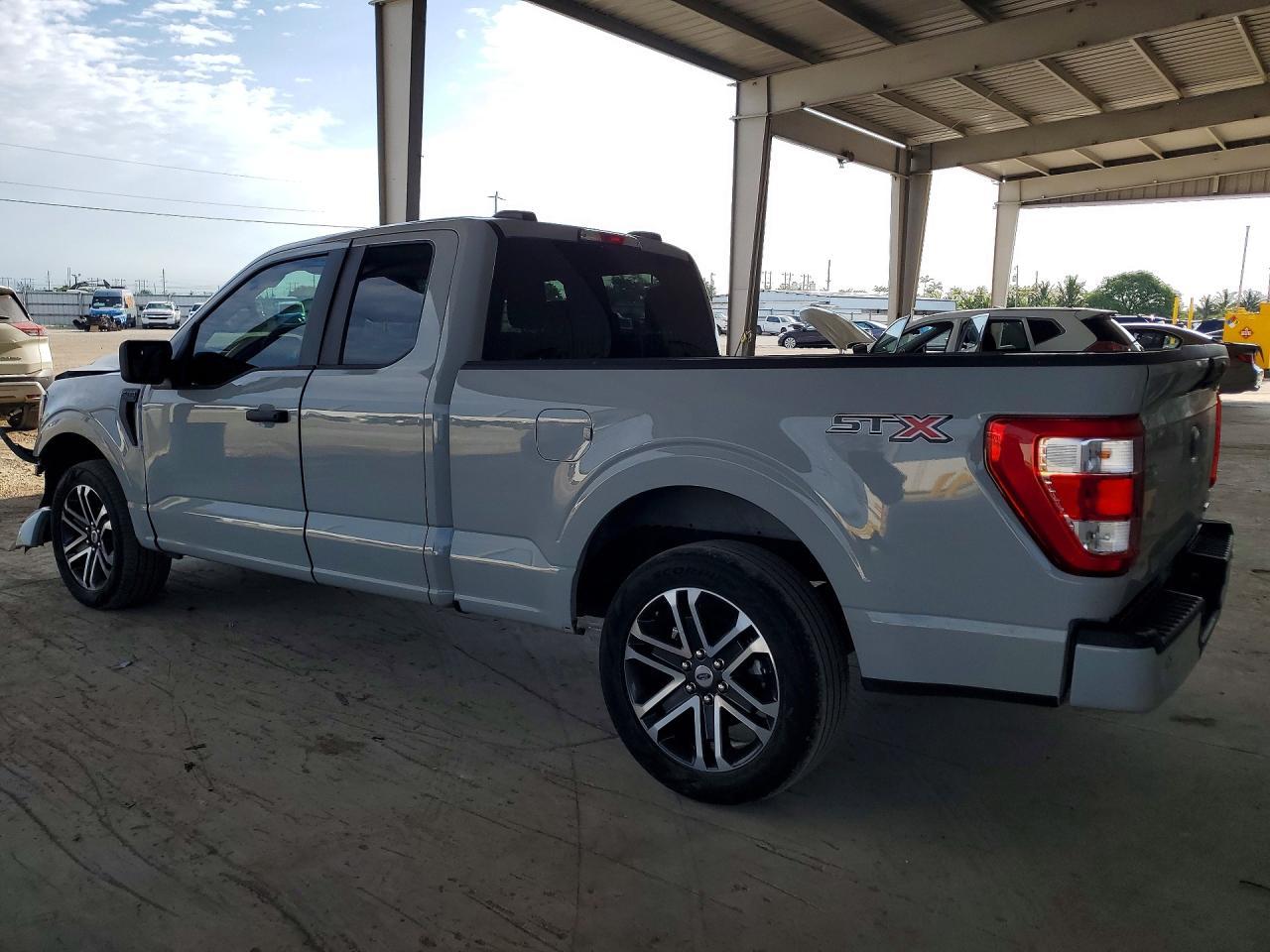 2023 Ford F150 Super Cab - Фото 2