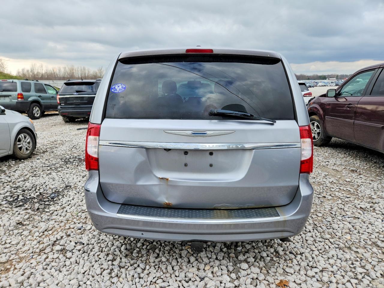 2015 Chrysler Town & Country Touring - Фото 6