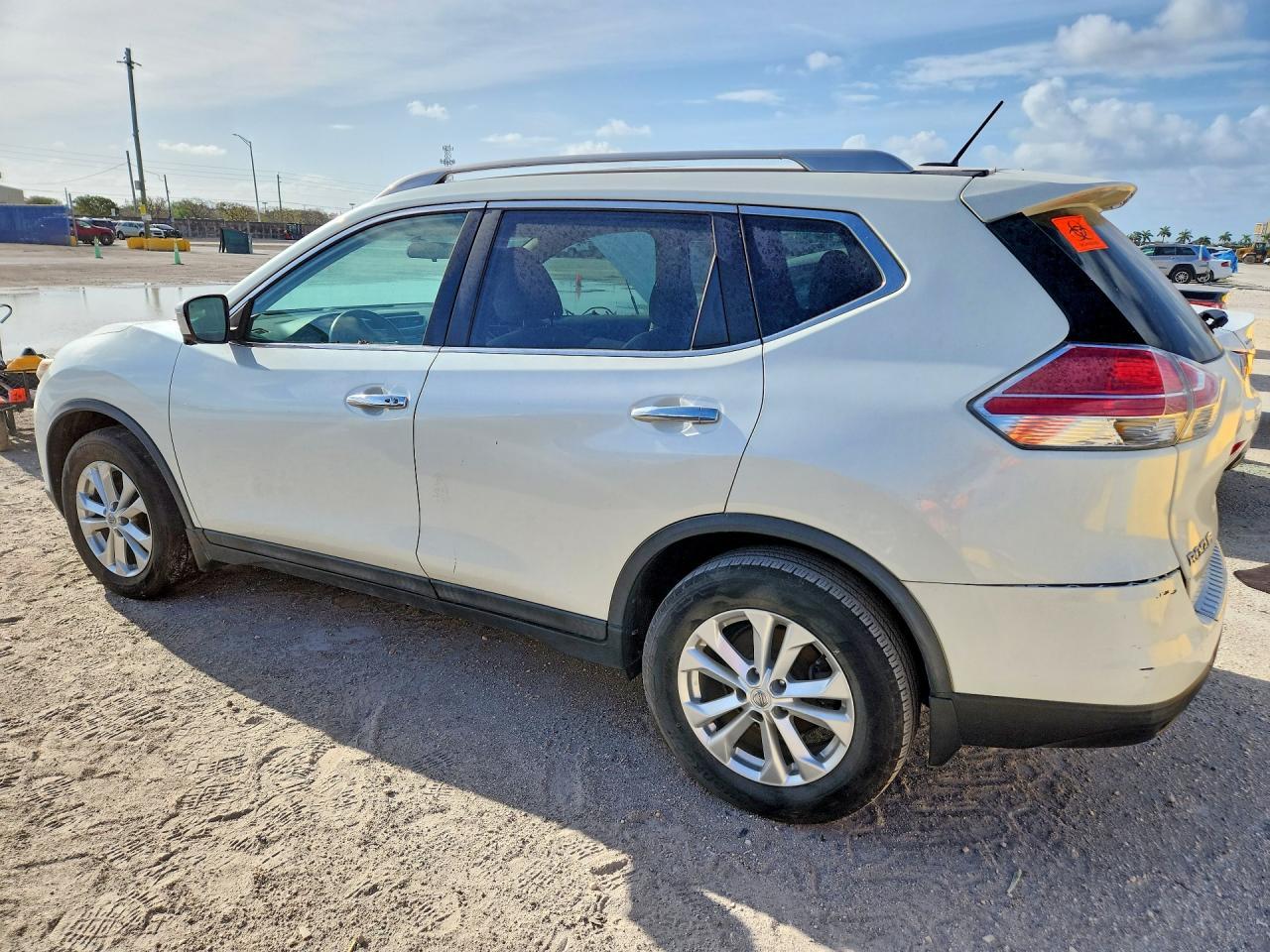 2016 Nissan Rogue Sl - Image 2