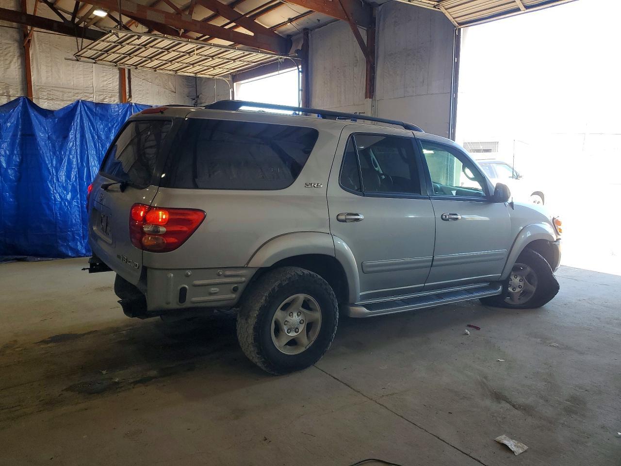 2002 Toyota Sequoia Sr5 - Image 3